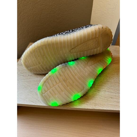 Light-Up LED Sneakers - EU Size 37 / US Women's Size 6.5 - Picture 13 of 14